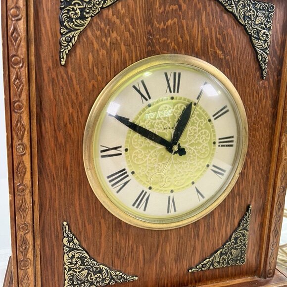 VTG 70s Lanshire Colonial Revival Electric Mantel Clock Oak Cottage WORKING - Picture 2 of 11